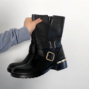 [SOLD] Vince Camuto 9M boots with Buckle